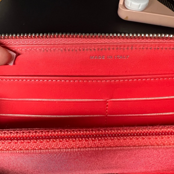 Chanel zippy wallet - Picture 8 of 15